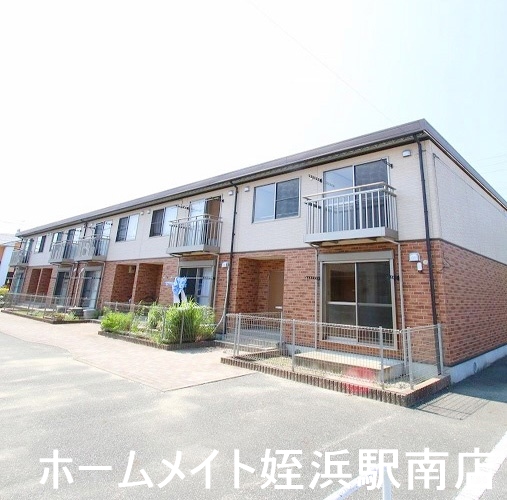 建物外観　★人気の３ＬＤＫメゾネット！戸建感覚★同型参考写真