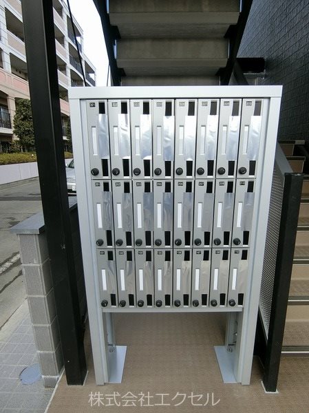 その他共有部分　メールボックス付です。