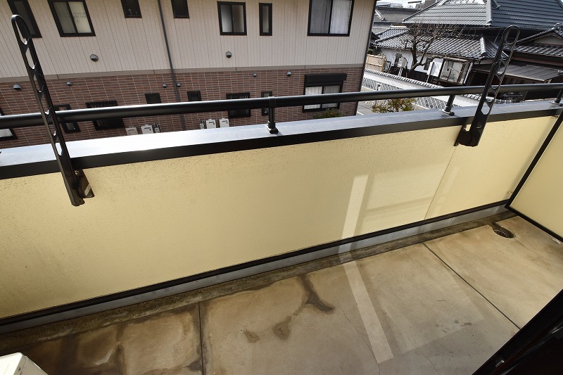 バルコニー　RIO西川原