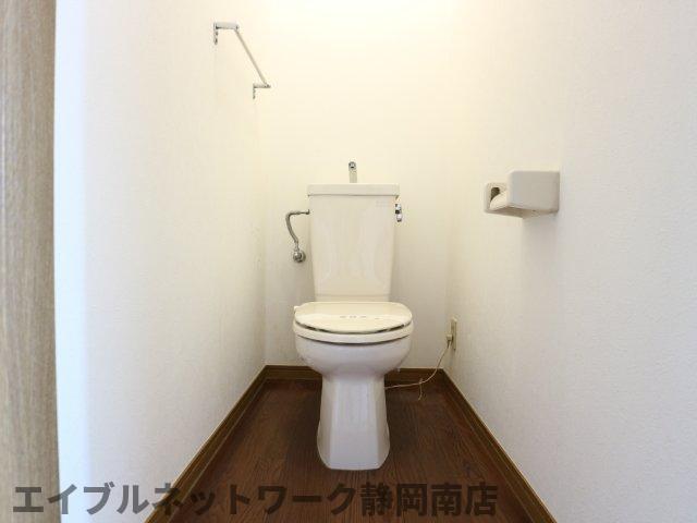 トイレ　ゆったりとした空間のトイレです