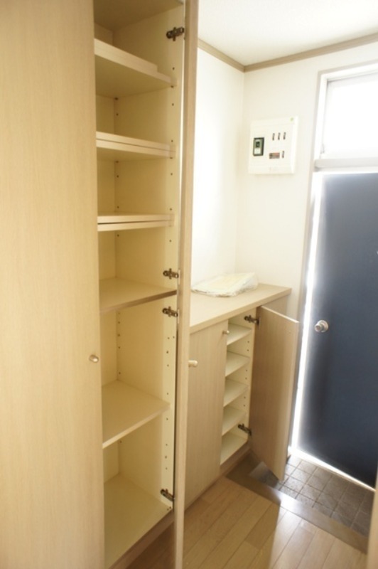 玄関　図面と現状に相違がある場合には現状を優先