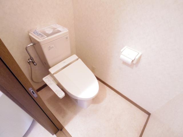 【天理市杣之内町のマンションのトイレ】