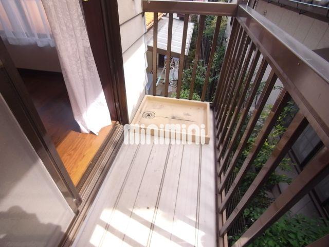 バルコニー　洗濯機置き場はこちらです。