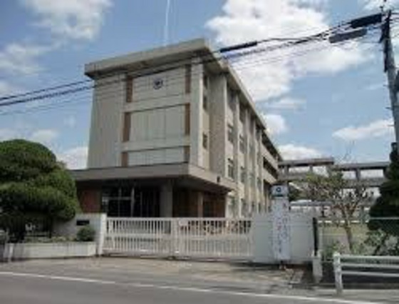 【岡山市中区平井のマンションの小学校】