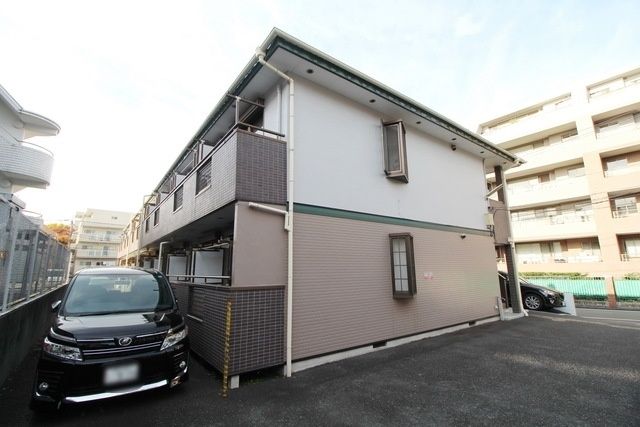 神奈川県横浜市青葉区つつじが丘（アパート）の賃貸物件の外観