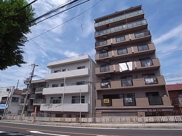 【神戸市垂水区塩屋町のマンションの建物外観】