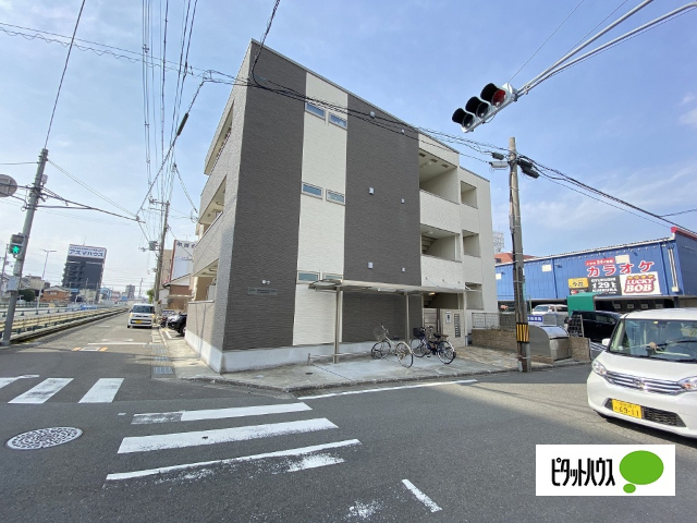 【フジパレス和歌山駅南II番館の駐車場】