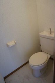 【糸島市浦志のアパートのトイレ】