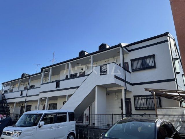 【名古屋市天白区植田東のアパートの建物外観】