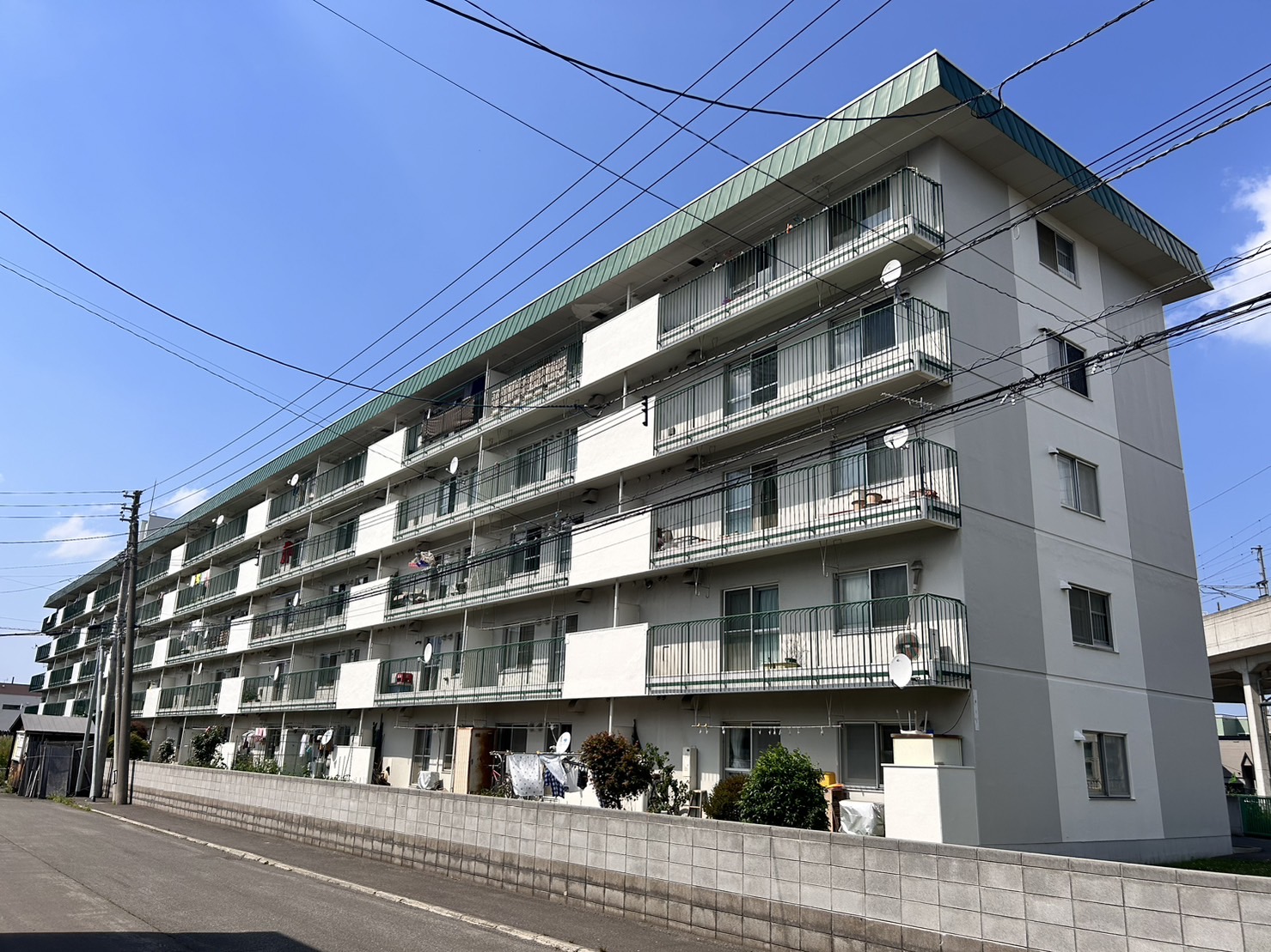 琴似芙蓉ハイツの建物外観