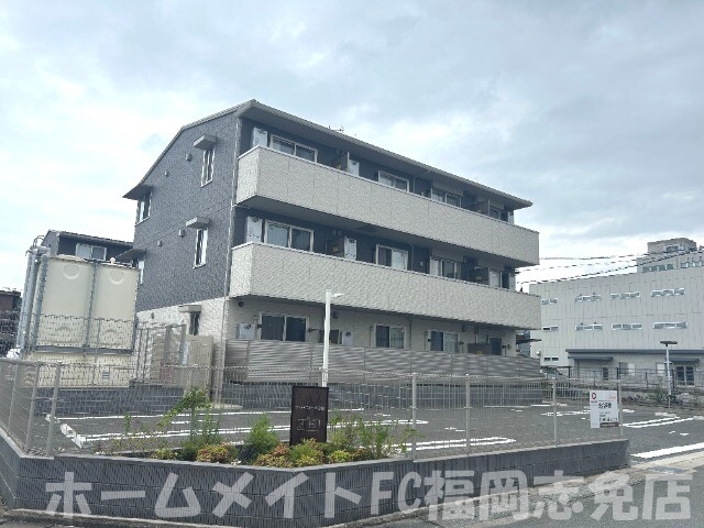 糟屋郡志免町南里のアパートの建物外観