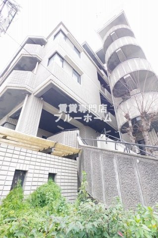 大阪市住吉区沢之町のマンションの建物外観