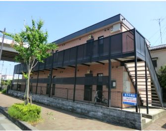 小田原市久野のアパートの建物外観