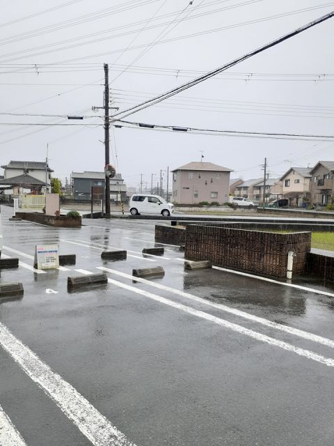 【和歌山市有本のアパートの駐車場】