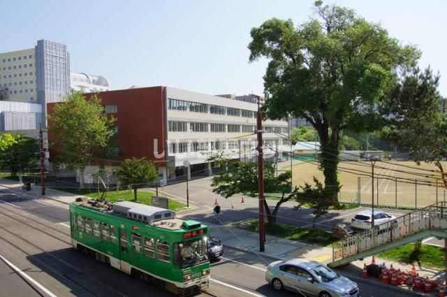 【札幌市中央区北一条西のマンションの小学校】