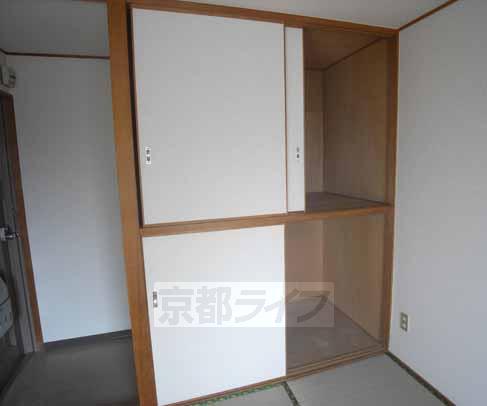 収納　お荷物はまとめてこちらへ。