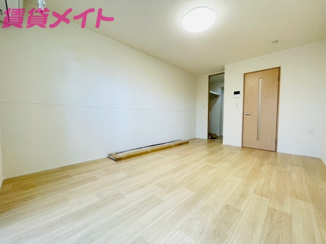 居室・リビング　同型参考写真