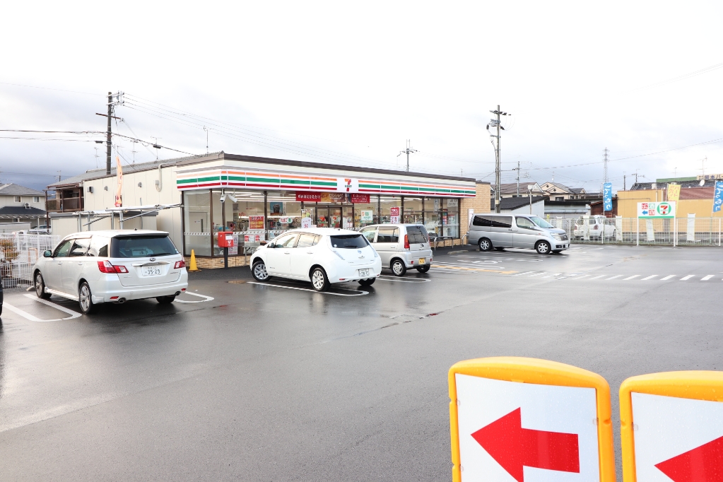 コンビニ　セブンイレブン 田原本千代店（コンビニ）まで424m