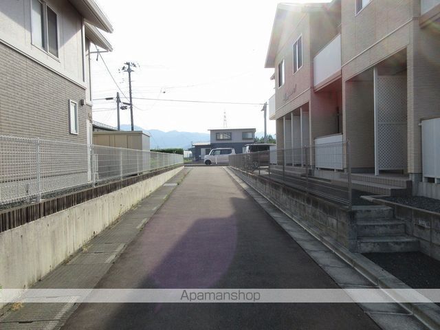 その他　周辺道路（その他）まで0m