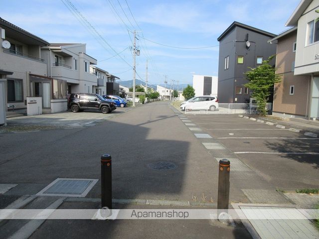 その他　周辺道路（その他）まで0m