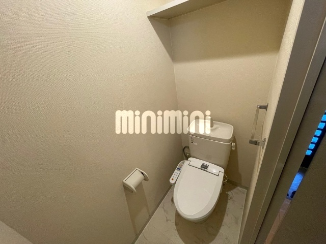 トイレ　温水洗浄便座