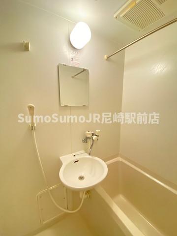 洗面設備　広い洗面スペース