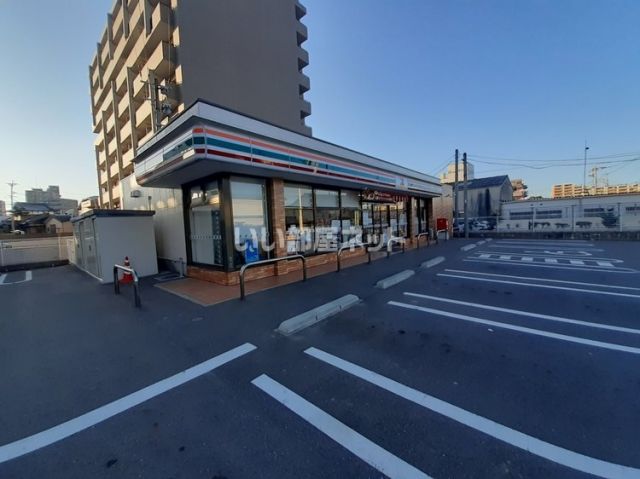コンビニ　セブンイレブン 福岡今宿東1丁目店（コンビニ）まで567m