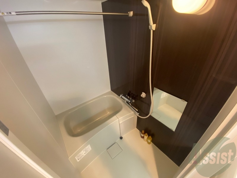 バス・シャワールーム　お風呂になります。一日の疲れを癒してくださいね。