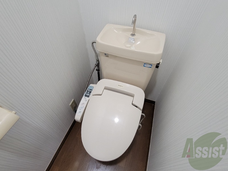 トイレ　こちらはトイレです。清潔感があり、安心して使用できます。