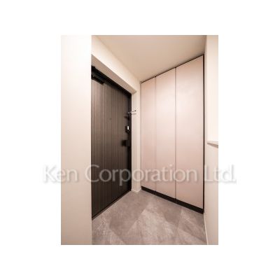 玄関　同タイプ6階のお部屋を撮影。仕様が異なることがあります。