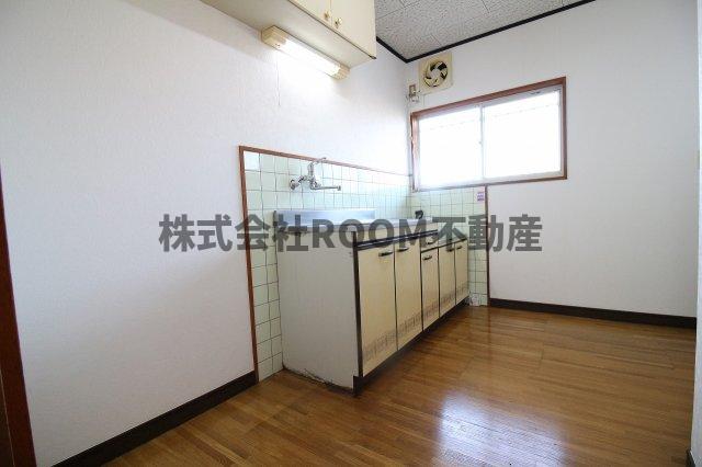 居室・リビング　コンパクトで使いやすい洋室です