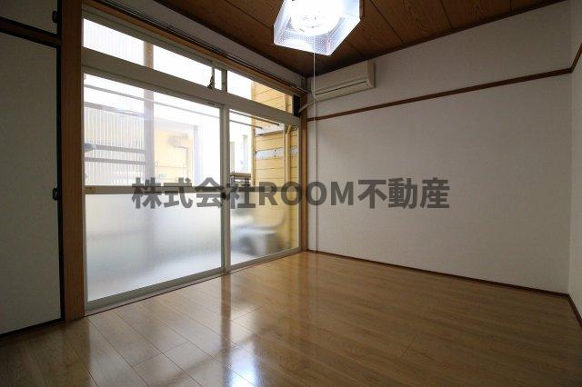 その他部屋・スペース　広くて明るい寝室