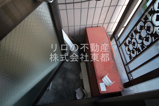 バルコニー　お天気のいい日は外干しもできますね！！