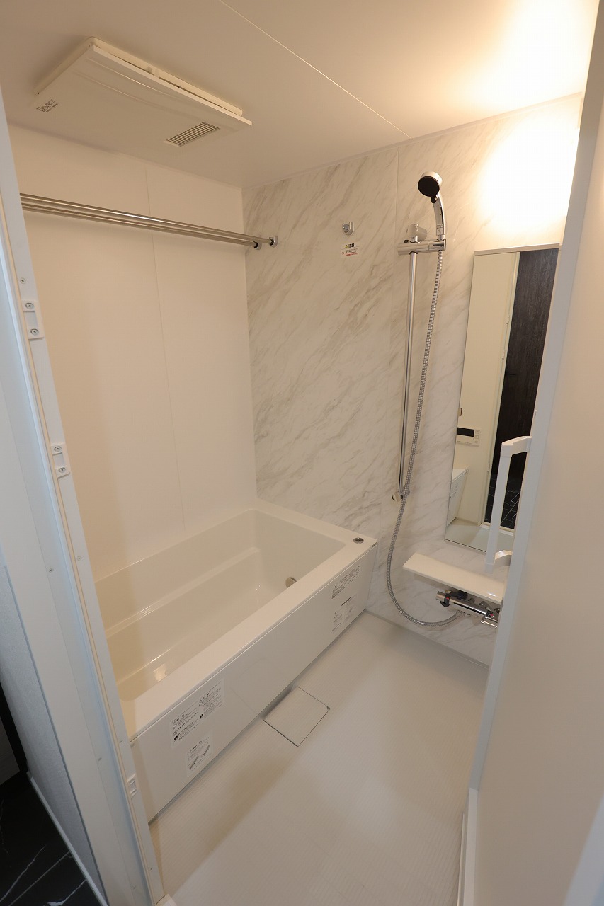 バス・シャワールーム　バス