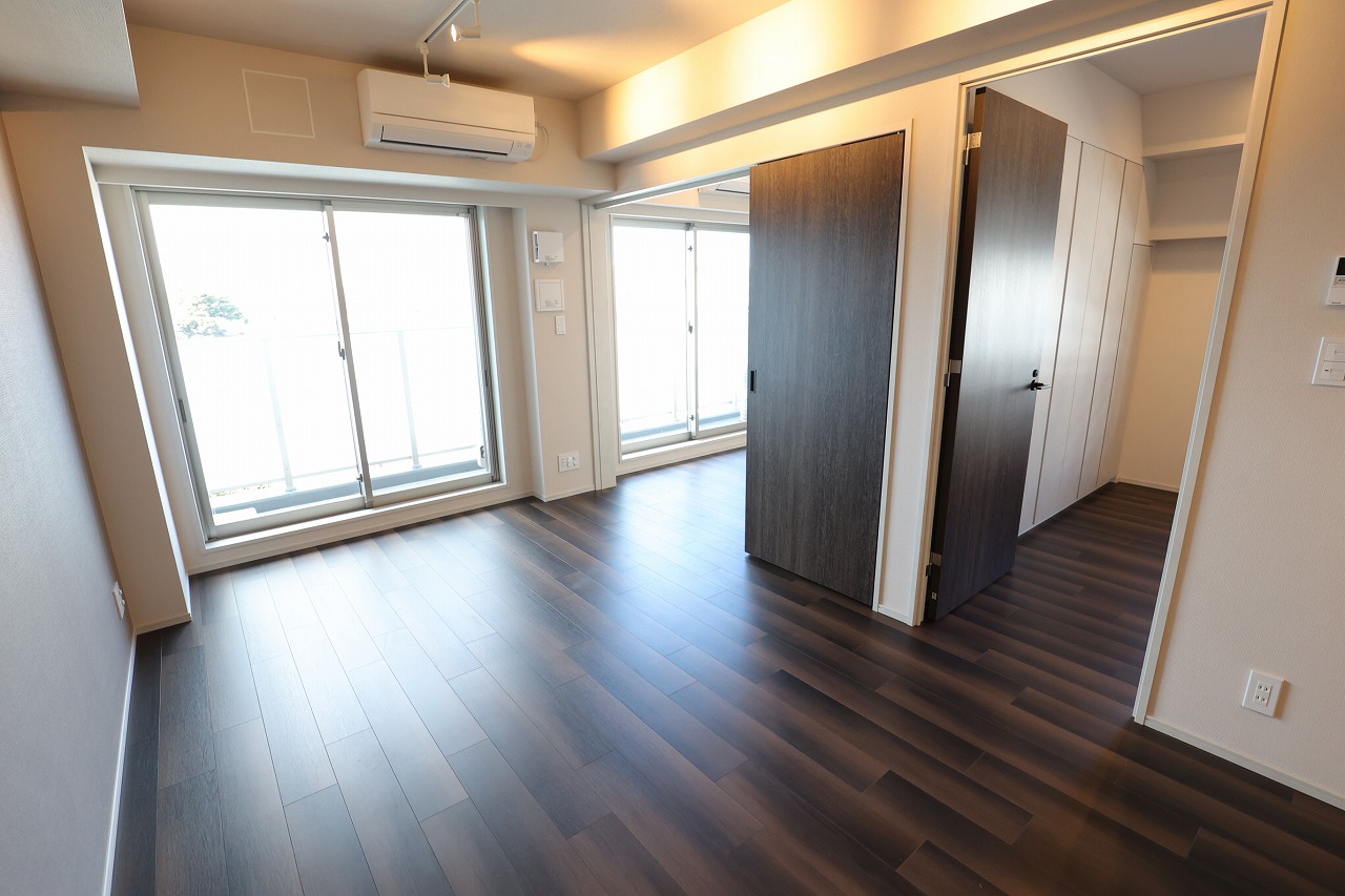 居室・リビング　内観1