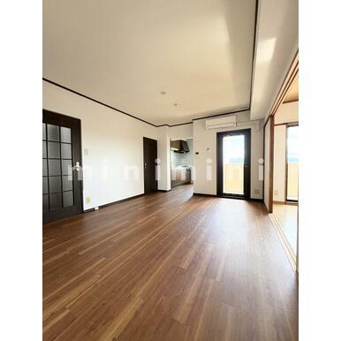 居室・リビング　※写真は他号室を含む為現状優先とさせて頂きます