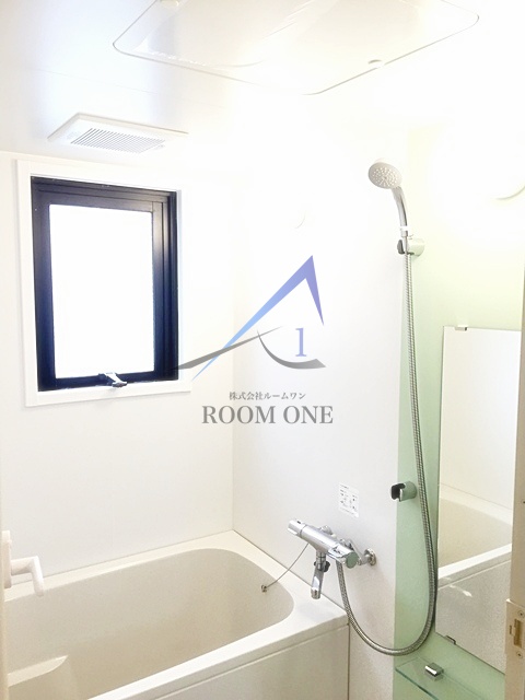 バス・シャワールーム　お風呂です。