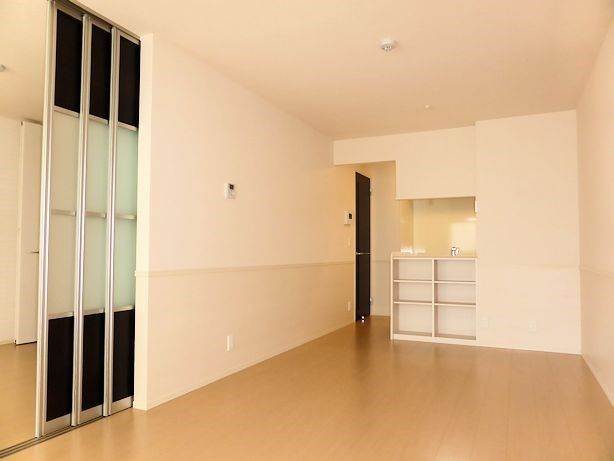 居室・リビング　１２．９帖の広々リビング♪