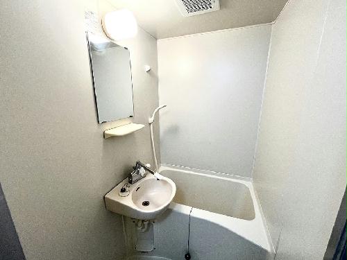 バス・シャワールーム　設備・使用は号室により異なる為、現状を優先いたします