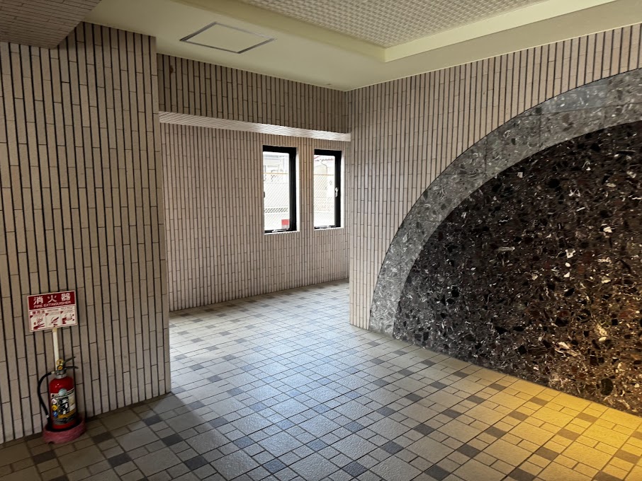 エントランス　1Fエントランス