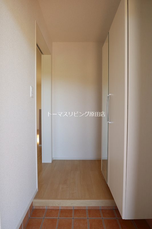 玄関　101号室写真