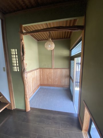 ＪＲ山口線 矢原駅 徒歩21分 2階建 築44年の玄関写真