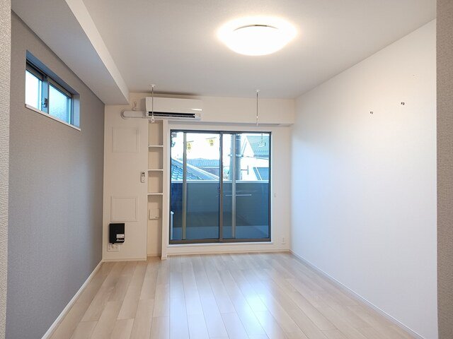 居室・リビング　ゆったり過ごせる居間です