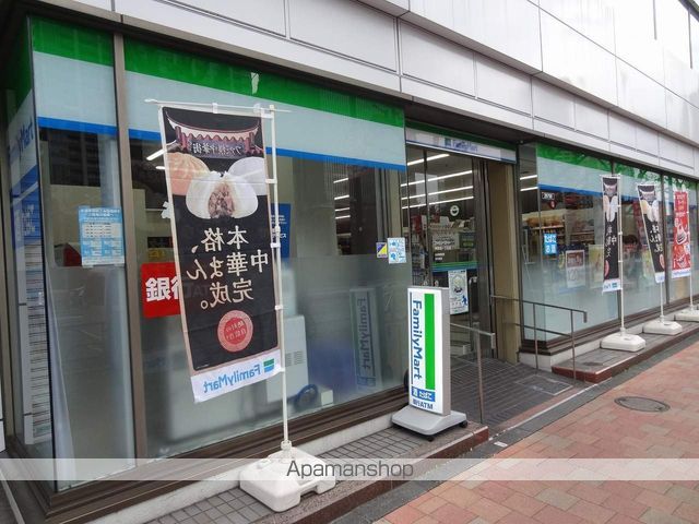 コンビニ　ファミリーマート神楽坂一丁目店（コンビニ）まで250m