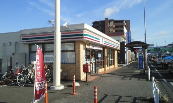 コンビニ　セブン　さいたま辻1丁目店（コンビニ）まで350m