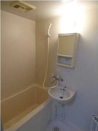 バス・シャワールーム　お風呂です