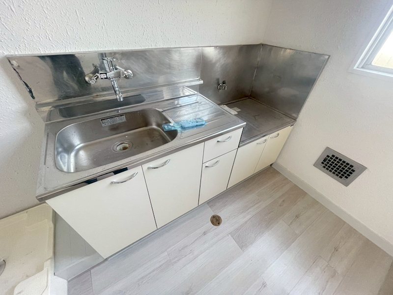 キッチン　リフォーム中のため別のお部屋の写真を使用しております。