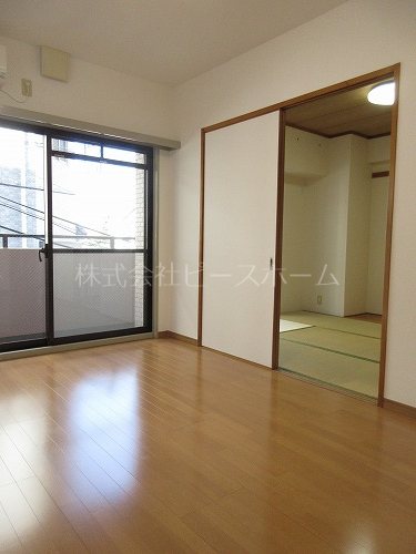 居室・リビング　別号室参考写真