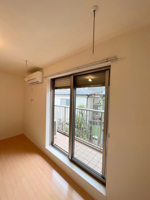 その他設備　★防犯シャッター・エアコン★