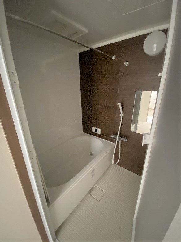 バス・シャワールーム　浴槽は広々！ゆっくり疲れが取れます☆